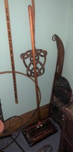 Cappon house carpet sweeper