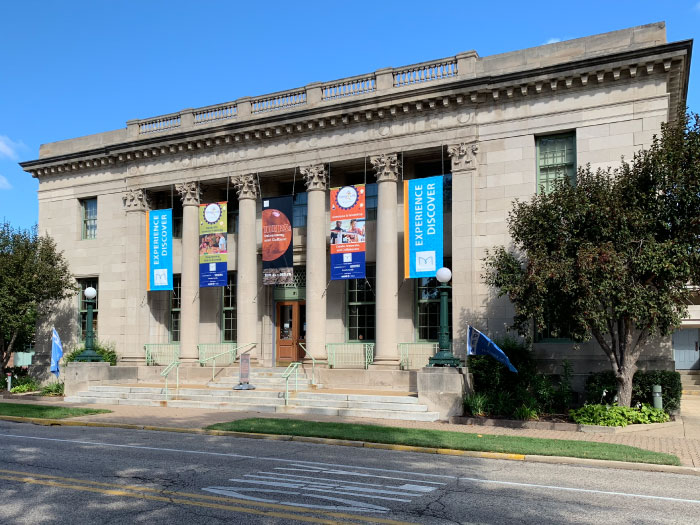 Holland-Museum-Neoclassical-Design-1914
